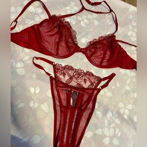 Victoria’s Secret midnight affair set